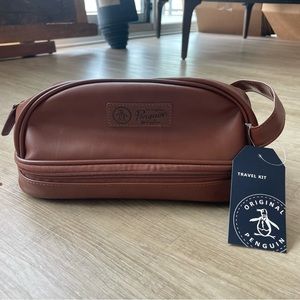 Original Penguin Travel Kit